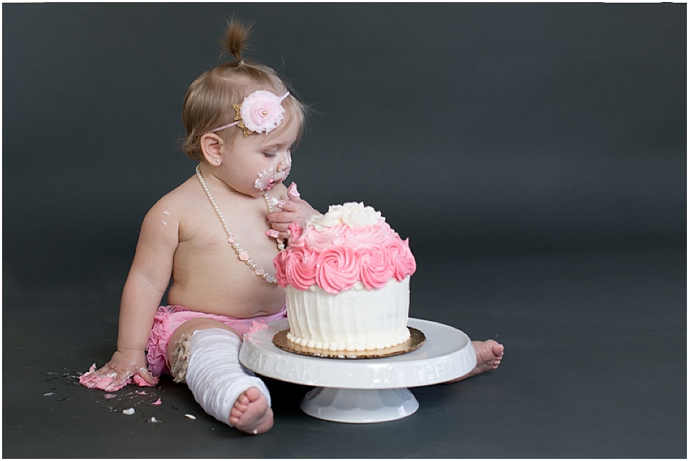 Maryland_family_Photographer_Aubree_Cake_Smash_first_Birthday_0028