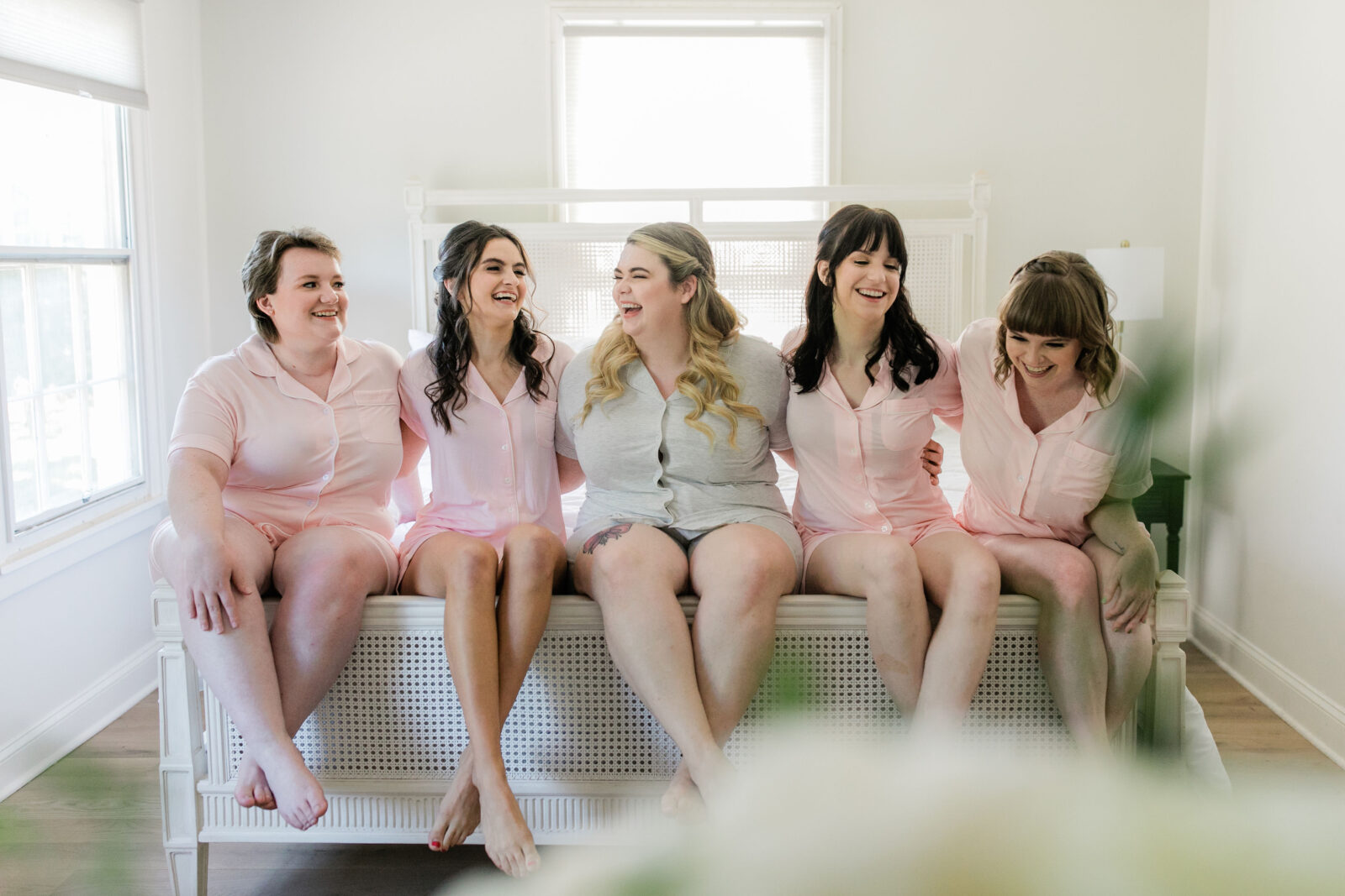 Bride and bridal party getting ready in the bridal suite at Kent Island Resort