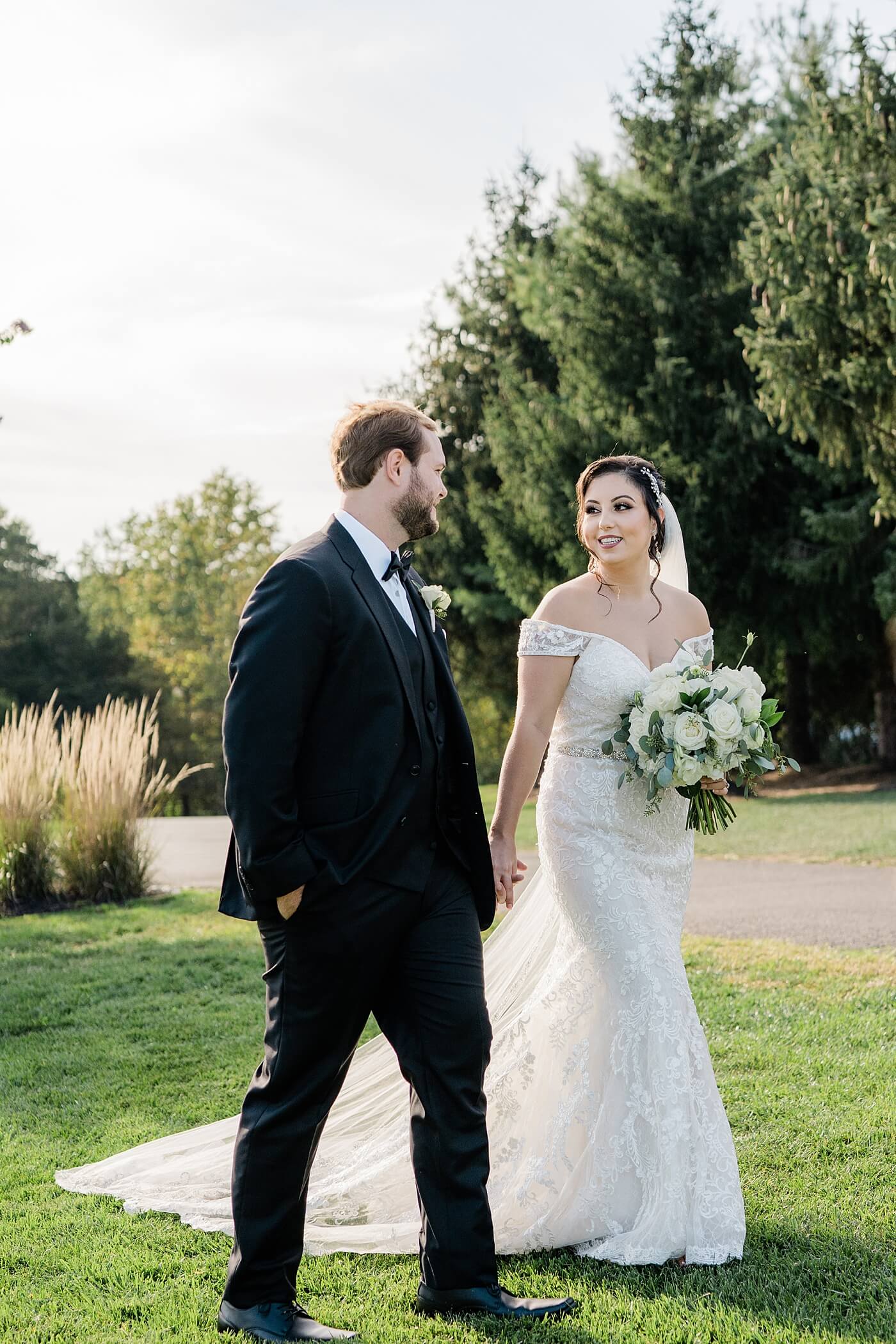 Sunset bride and groom in Virginia